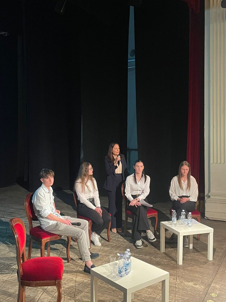 Gli alunni del Liceo Classico Vescovile